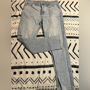 American Eagle mom Jean